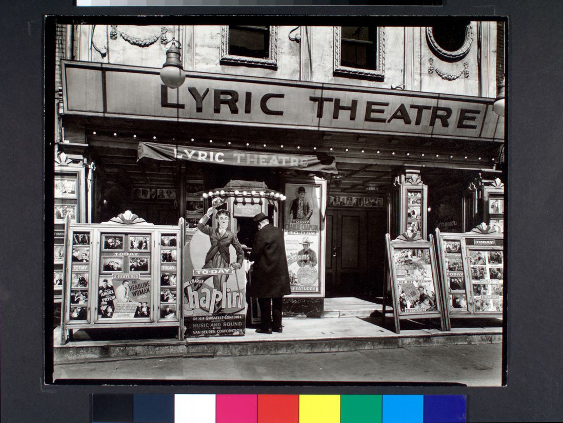 "Lyric Theatre, Third Avenue between 12th and 13th street, Manhattan." 1936.